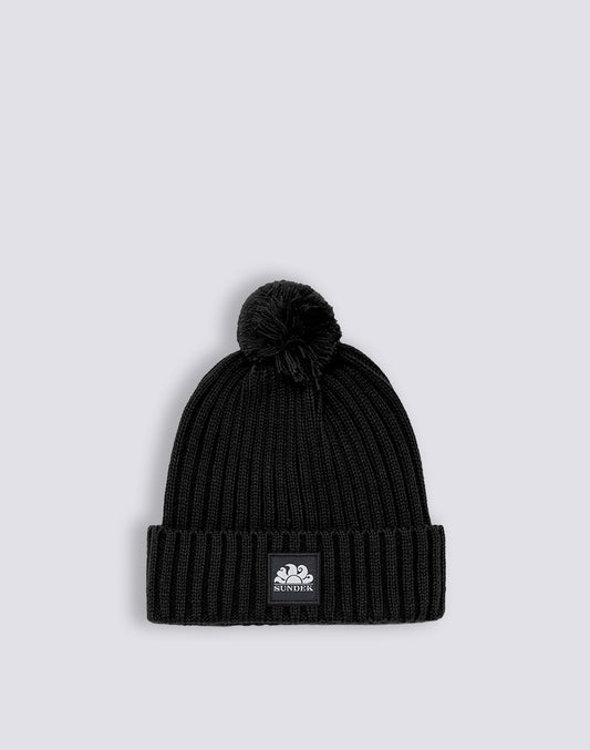 GORRO CON POMPÓN