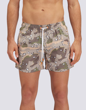 MAILLOT DE BAIN COURT À TAILLE ÉLASTIQUÉE REPREVE® AVEC IMPRESSION SPOTTED CAMO