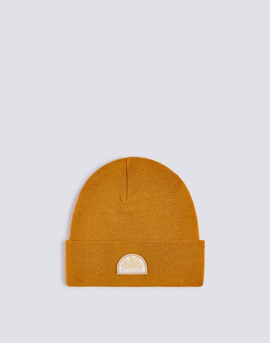 BEANIE WITH PATCH