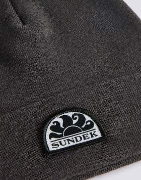 BEANIE WITH PATCH