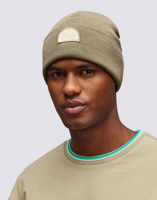 GORRO CON PARCHE