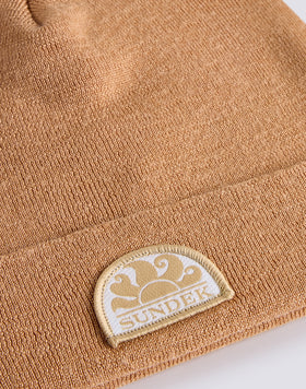 BEANIE WITH PATCH
