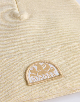 BEANIE WITH PATCH