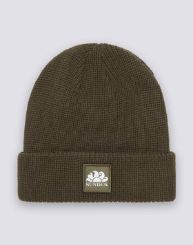 BONNET EN TRICOT CÔTELÉ