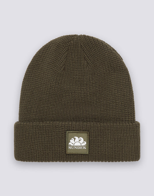 BONNET EN TRICOT CÔTELÉ