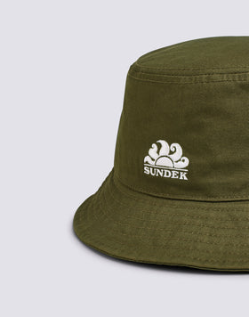 CHAPEAU TYPE BOB AVEC LOGO BRODÉ