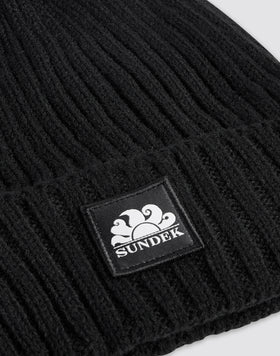 BONNET AVEC POM POM