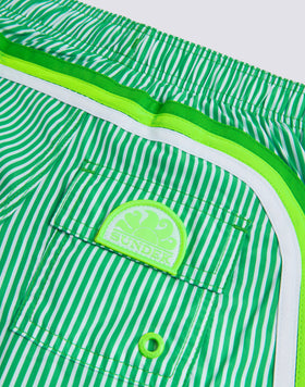 MAILLOT DE BAIN COURT À TAILLE ÉLASTIQUE REPREVE® AVEC IMPRIMÉ JUICY STRIPES