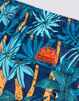 BAÑADOR CORTO CON CINTURA ELÁSTICA Y ESTAMPADO JUNGLE FEVER EN POLIÉSTER RECICLADO