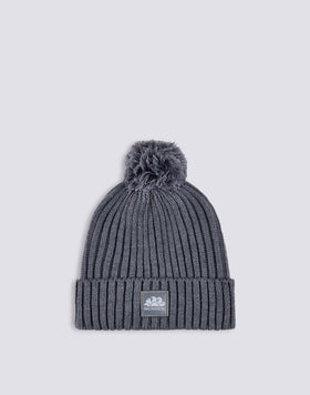 GORRO CON POMPÓN