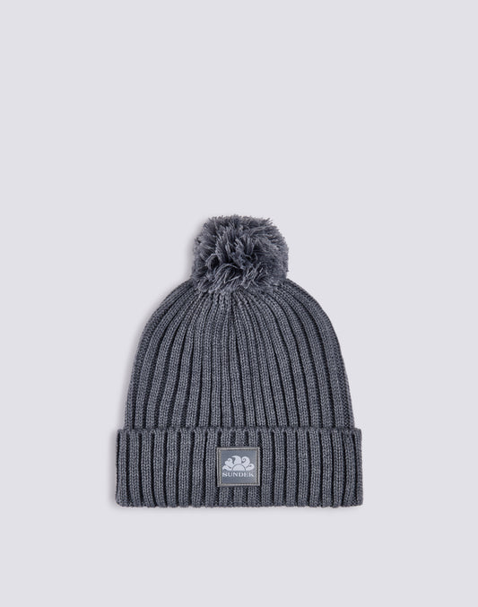 BONNET AVEC POMPON