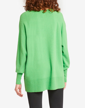 MAGLIONE CON SCOLLO A V