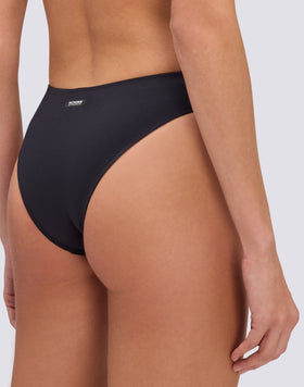 MAILLOT DE BAIN ENTIER POUR FEMME AVEC DÉTAIL COQUILLAGE