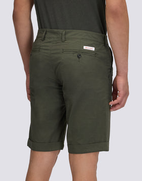 SHORT DE MARCHE HOMME EN POPLIN EXTENSIBLE TEINTE EN PIÈCE