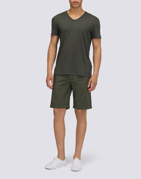 SHORT DE MARCHE HOMME EN POPLIN EXTENSIBLE TEINTE EN PIÈCE