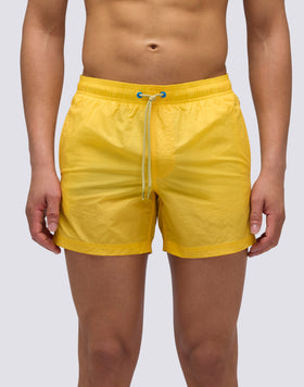SHORT CRINKLED SWIM SHORTS WITH AN ELASTICATED WAISTBAND