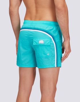 SHORT CRINKLED SWIM SHORTS WITH AN ELASTICATED WAISTBAND