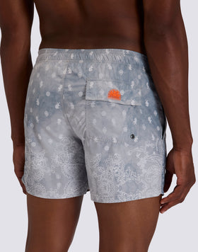 MAILLOT DE BAIN SHORT HOMME AVEC TAILLE ÉLASTIQUÉE IMPRIMÉ BANDANA PAISLEY EN POLYESTER RECYCLÉ