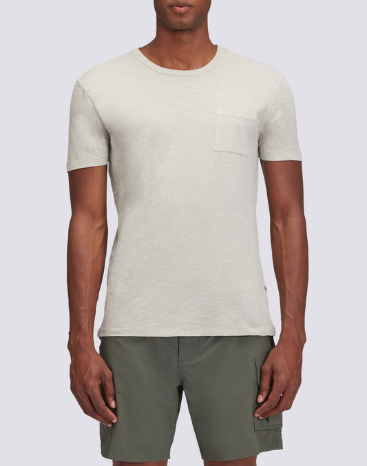 T-SHIRT TEINTÉ EN VÊTEMENT AVEC POCHE