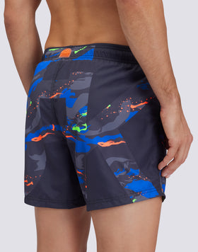REPREVE® TRAJE DE BAÑO CORTO CON CINTURA ELÁSTICA Y MACRO LOGO ESTAMPADO