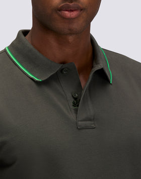 POLO HOMME EN PIQUET DE COTON PIMA AVEC LOGO BRODÉ