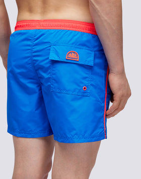 MAILLOT DE BAIN COURT ICONIQUE EN TAFFETAS AVEC PASSEPOIL CONTRASTÉ