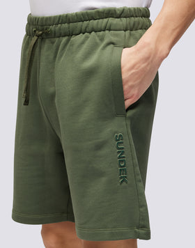 WALKSHORT CON LOGOTIPO EN RELIEVE