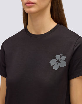 CAMISETA DE MUJER REGULAR FIT CON FLOR