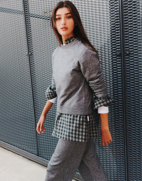 WOMEN'S CREW NECK KNITTED SWEATSHIRT WITH EMBROIDERED LOGO