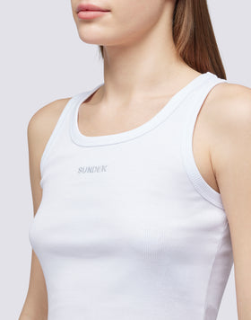 CROP TOP CON LOGOTIPO BORDADO