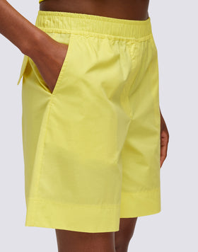 PANTALÓN CORTO DE POPELINA CON CINTURA ELÁSTICA