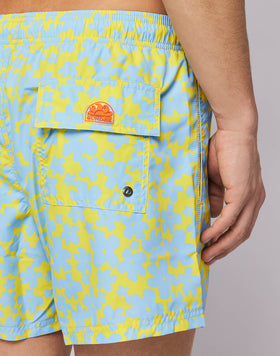 BAÑADOR DE HOMBRE CON ESTAMPADO DE FLORES